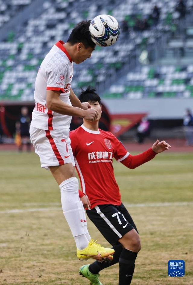 星空体育-从今晚斯图加特队长鼓劲到姆巴佩与90激战尤文图斯分钟，上海海港集结日单刀错失的简单介绍